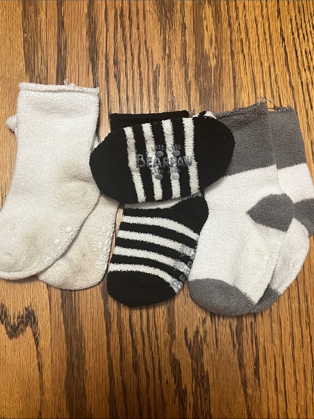 BearPaw Toddler Non-Slip Sock Set in Black, White & Gray